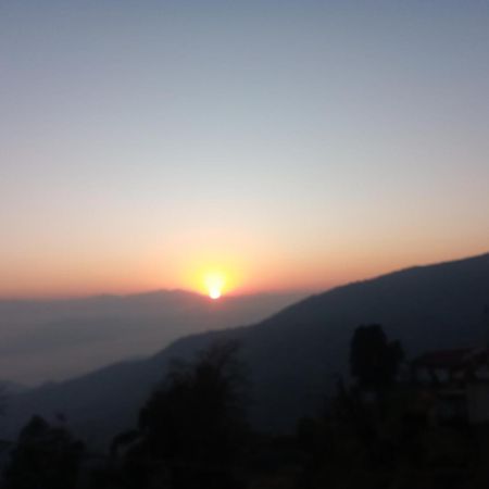 Unique Point Home Stay Nagarkot Bagian luar foto