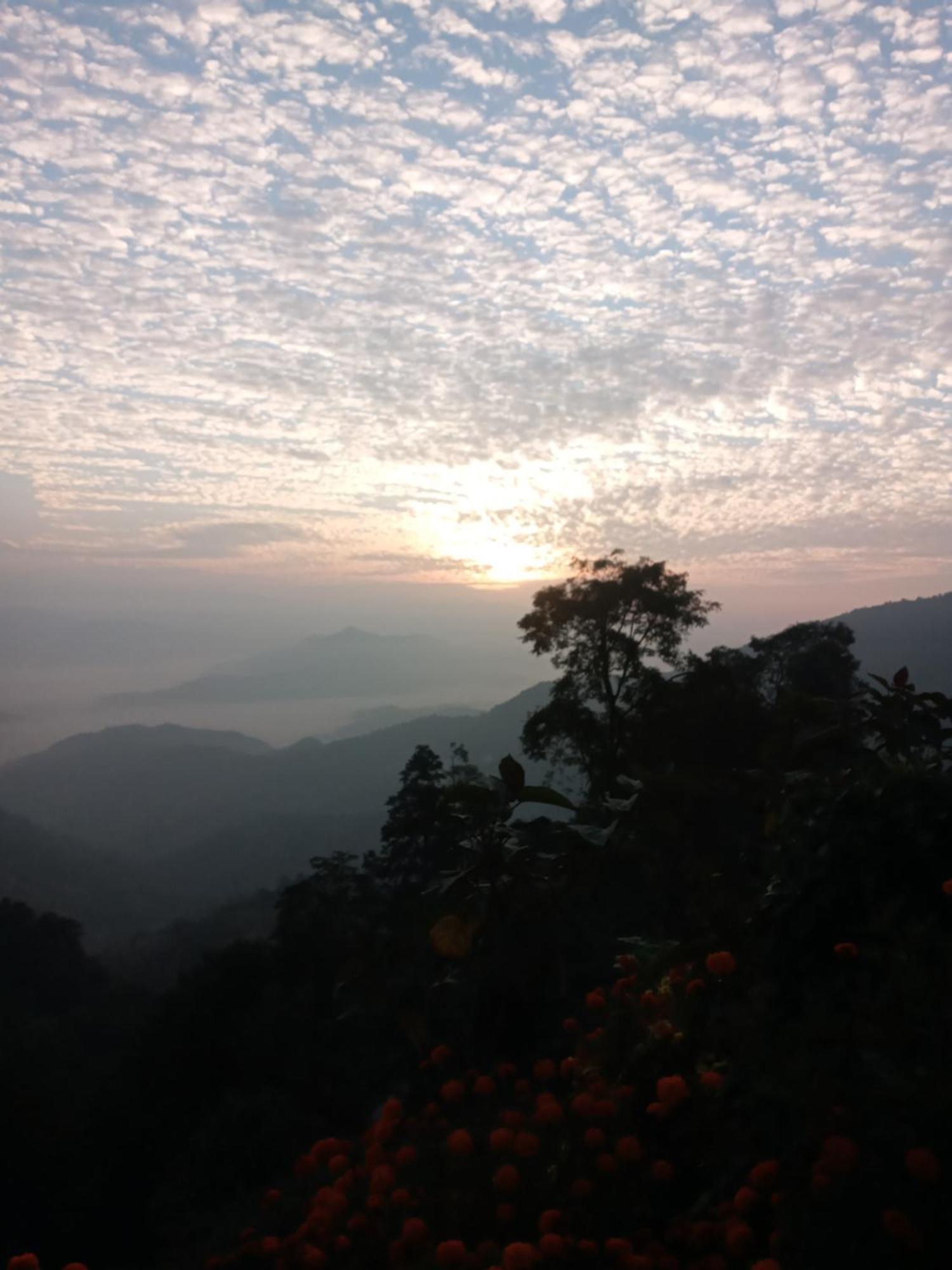 Unique Point Home Stay Nagarkot Bagian luar foto